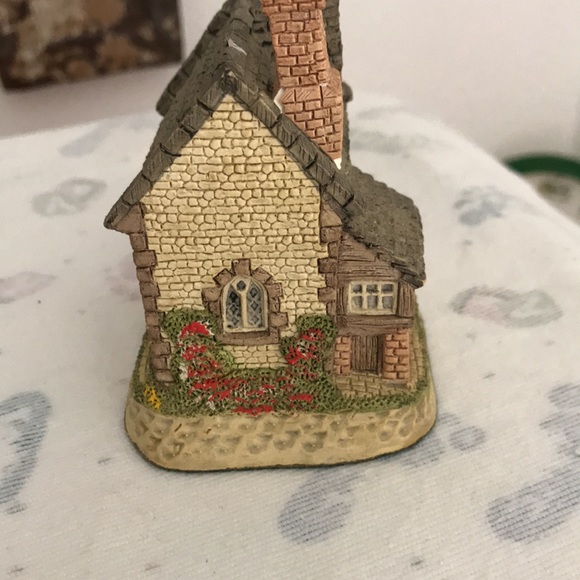 Guy Fawkes by David Winter Cottage - Picture 2 of 14